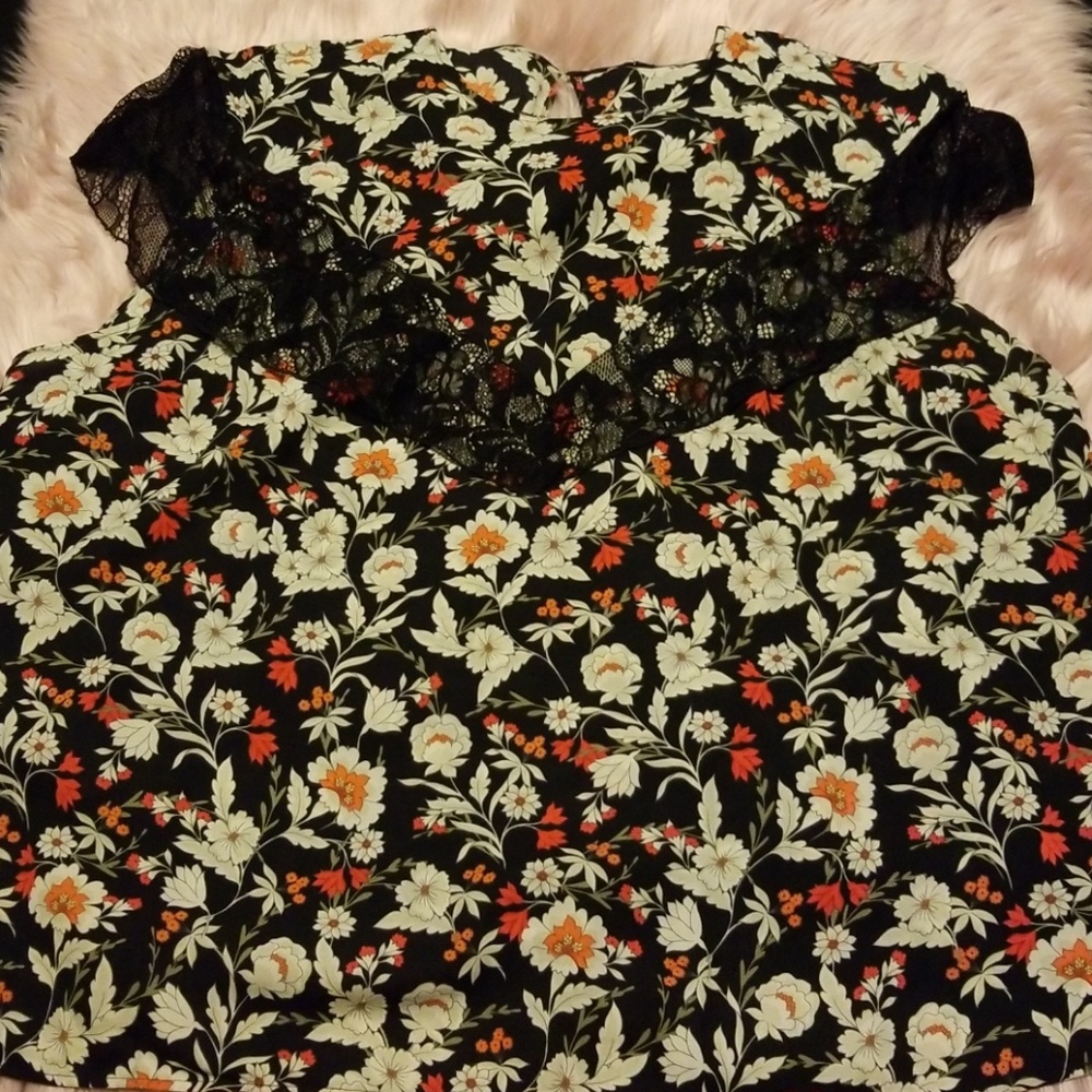 Cape Lace Top